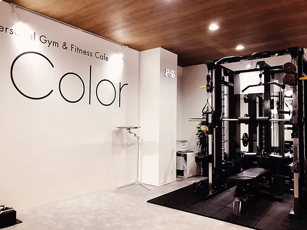 Color Personal Gym & Fitness Cafeの画像